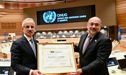 Ulaştırma Bakanı Uraloğlu, Uluslararası Yol Federasyonu Başkanı Mandalozis ile bir araya geldi