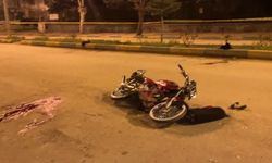 Devrilen motosikletin sürücüsü Emirhan öldü, arkadaşı yaralandı