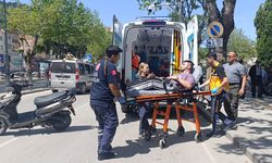 Amasya’da motosiklet hafif ticari araca çarptı
