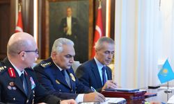 Bakan Yerlikaya, Kazakistanlı mevkidaşı Sadenov ile görüştü