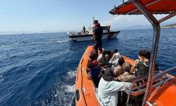 Fethiye'de mahsur kalan 24 kaçak göçmen kurtarıldı
