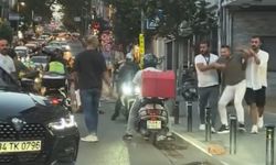 Nişantaşı'nda yol verme kavgasında sopayla kadının üzerine yürüdü