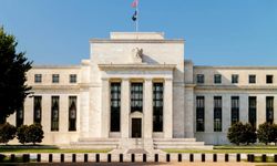 Trump'ın kovulmasını istediği Cook görevine devam edecek