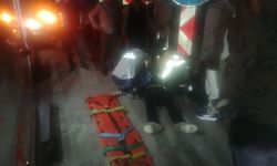 Adana'da bariyere çarpan motosikletin sürücüsü yaralandı