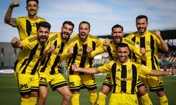 Aliağa FK evinde sahada