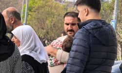 Ateşlenen torpilin patlamasıyla 2 yaşındaki Alpaslan'ın bir gözü görme yetisini kaybetti