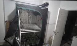 Evlerinde iklimlendirme sistemi kurup uyuşturucu imal eden 3 şüpheliye gözaltı