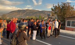 Hatay- Artan kazalara dikkat çekmek için yol kapattılar