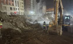 Hatay'da alt yapı çalışmasında hasar gören doğalgaz borusu alev aldı: 2 yaralı