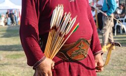 Hobi olarak başladığı okçuluk sporu ve yay ustalığında yarım asrı devirdi