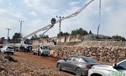 İnşaatta beton dökerken elektrik akımına kapılan işçi öldü / Ek fotoğraf