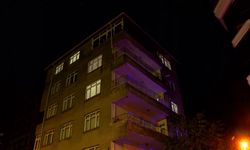 İstanbul - Küçükçekmece'de iş yerinde silah sesi duyan mahalleli ekiplere haber verdi; 1 kişi ölü bulundu