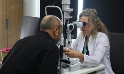 Kornea nakli olan hastalar, hekimlerini ziyaret etti