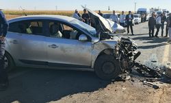 Mardin'de otomobiller kafa kafaya çarpıştı: 1'i ağır, 6 yaralı