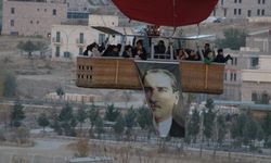 Sıcak hava balonları, Atatürk posterleri ile havalandı