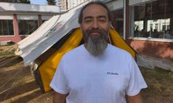 Toprak altından çıkarılan Fin balinasının iskeleti puzzle gibi birleştiriliyor