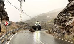 Batman'da heyelan nedeniyle kapanan yollar açıldı