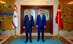 Cevdet Yılmaz, KKTC Başbakanı Üstel ile bir araya geldi