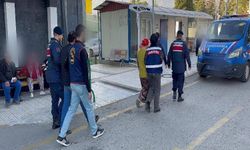 Denizli merkezli 2 ilde katalogdan evlilik vaadiyle dolandırıcılığa 5 gözaltı