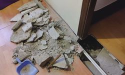 İstanbul - Fatih'te 4 katlı binanın zemininde çökme meydana geldi