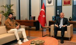İstanbul - Oyuncu Burak Özçivit’ten Bakan Ersoy'a ziyaret