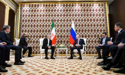 Rusya Devlet Başkanı Putin ile İran Cumhurbaşkanı Pezeşkiyan, Türkmenistan’da görüştü