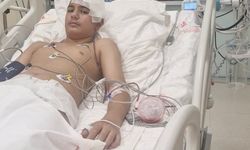 Şakalaştığı okul arkadaşı, taşla Hasan Berat'ı hastanelik etti