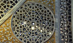 Selimiye Camisi minberindeki motifleri, gümüş takı setine işledi