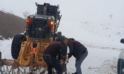 Siirt’te kar yağışı nedeniyle 15 köy yolu ulaşıma kapandı