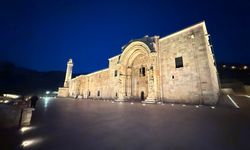 Taşa nakşedilen tarihi eserde 'ışık' şöleni