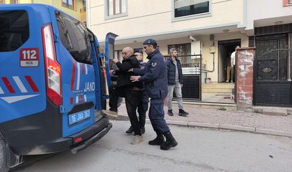 Bıçaklı, çekiçli, tüfekli borç-alacak kavgası; 3 yaralı
