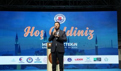 ‘Gençlik Uyanıyor, Ailecek Duada Buluşuyor’ projesine katılan gençlere tablet hediye edildi