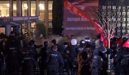 İstanbul - Saraçhane'de izinsiz gösteriye polisten müdahale