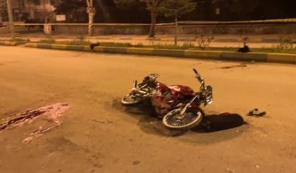 Devrilen motosikletin sürücüsü Emirhan öldü, arkadaşı yaralandı