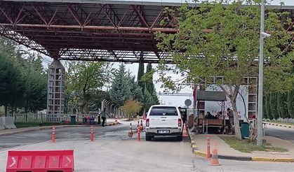 Gaziantep Havalimanı uygulama noktasında arbede sırasında ateş açıldı; 1'i polis, 2 yaralı