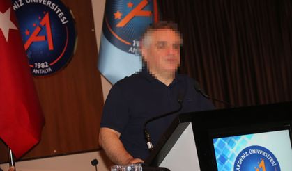 Üniversite hastanesinde profesöre 'gizli kamera' soruşturması