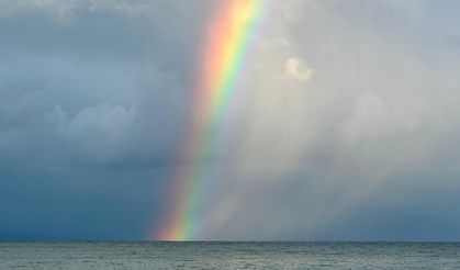 Ordu’da denizin üzerinde gökkuşağı oluştu