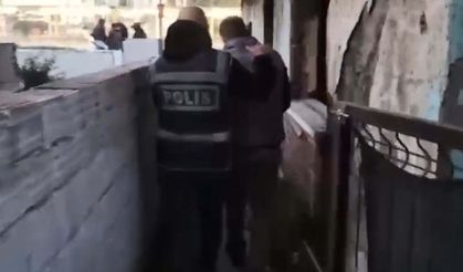 'Siber dolandırıcılık' suçundan hapis cezasıyla aranan 4 firari yakalandı