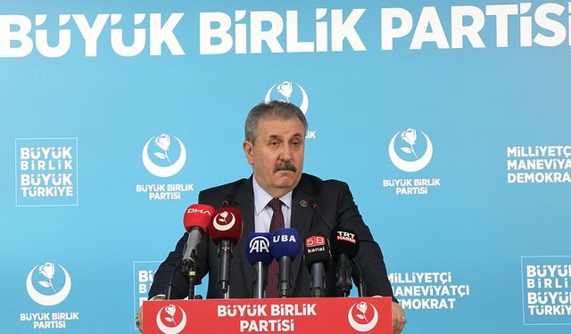 BBP lideri Destici: Bölücü dil kullanmaya devam ediyorlar