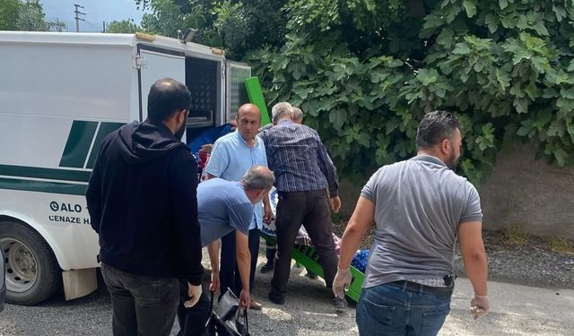 Annesini dövüp, boğan şüpheli tutuklandı