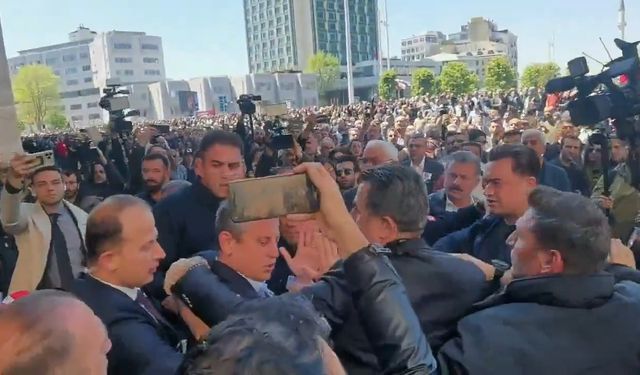 CHP lideri Özgür Özel'e cenaze töreni çıkışında yumruklu saldırı