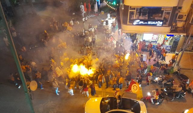Galatasaray’ın şampiyonluğu Kuşadası’nda coşkuyla kutlandı