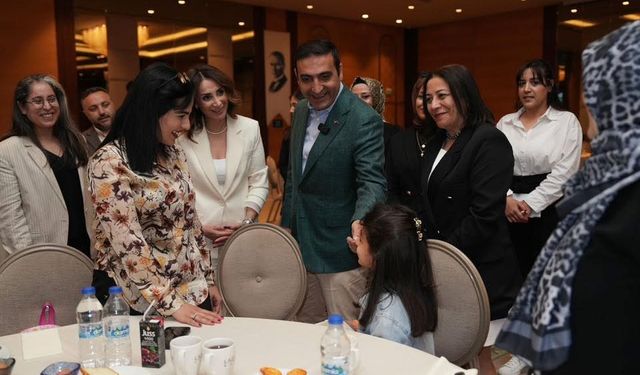 Beyoğlu Belediye Başkanı İnan Güney, Çölyak Farkındalık Günü’nde Hastalarla Buluştu