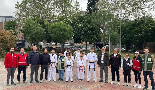 10 Mayıs Dünya Sağlık İçin Hareket Et Günü’nde Hasköy Sahili’nde Buluştular