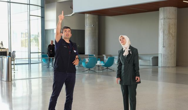 Bakan Göktaş, devlet korumasındaki çocuklarla Baykar Teknoloji'yi ziyaret etti