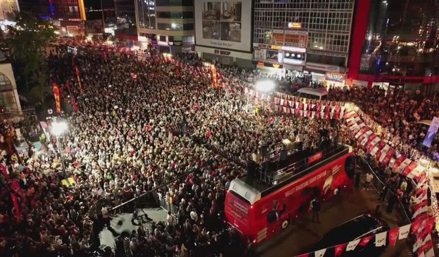 CHP lideri Özgür Özel, Gaziosmanpaşa'da konuştu