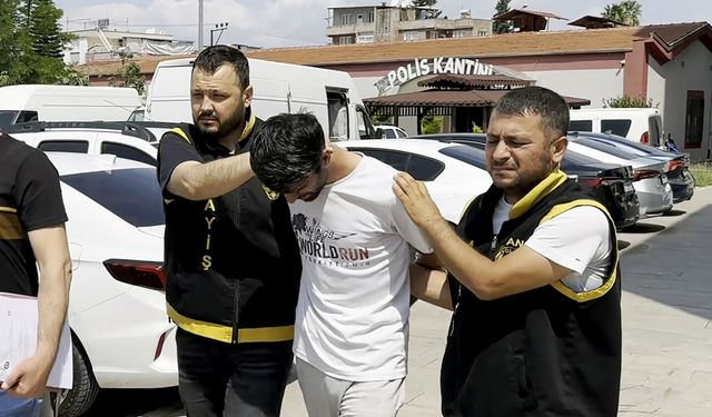 Tost yiyip, portakal suyu içtiği büfeden 10 bin lira ve cep telefonu çaldı