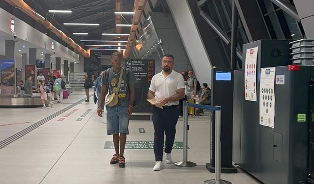 Trabzonspor’un yeni sezon ilk transferi Pina şehre geldi