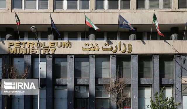 İran Petrol Bakanlığı: İsfahan Rafinerisi kesintisiz hizmete devam ediyor