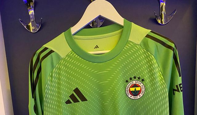 Fenerbahçe’de yeni sezon formaları tanıtıldı